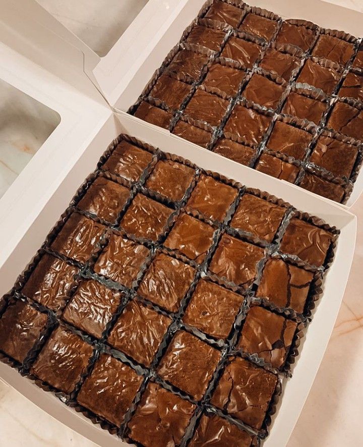 Chocolate Fudge Brownie - Muffin Club