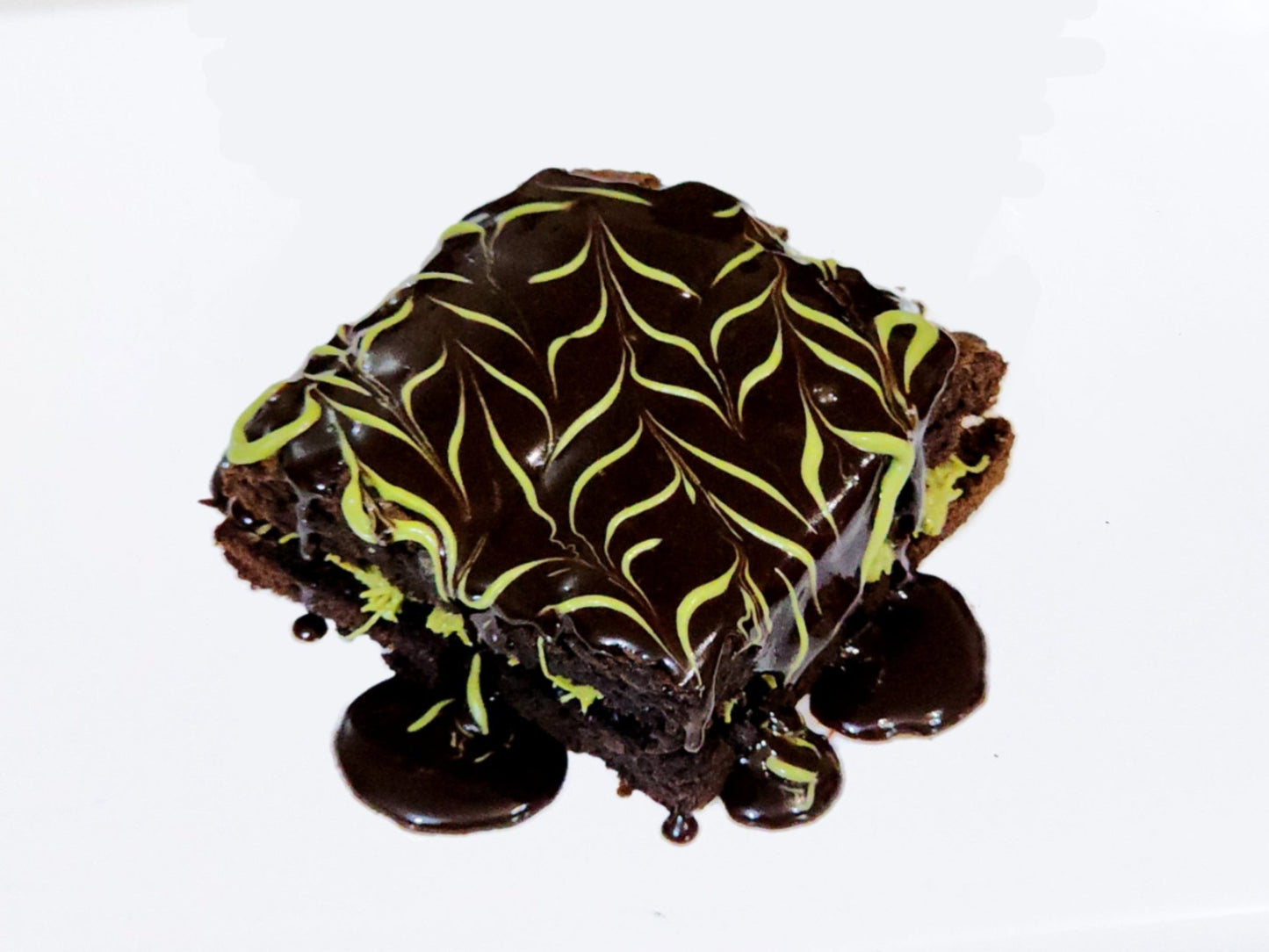 Dubai Chocolate Fudge Brownie | Pistachio Kunafa Brownie - Muffin Club