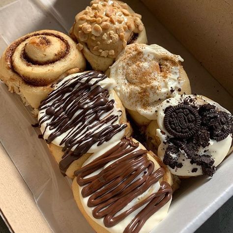 6 Cinnamon Rolls Box