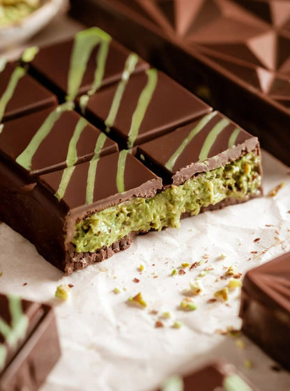 Kunafa Chocolate Bar in Pakistan | Dubai Chocolate - Muffin Club