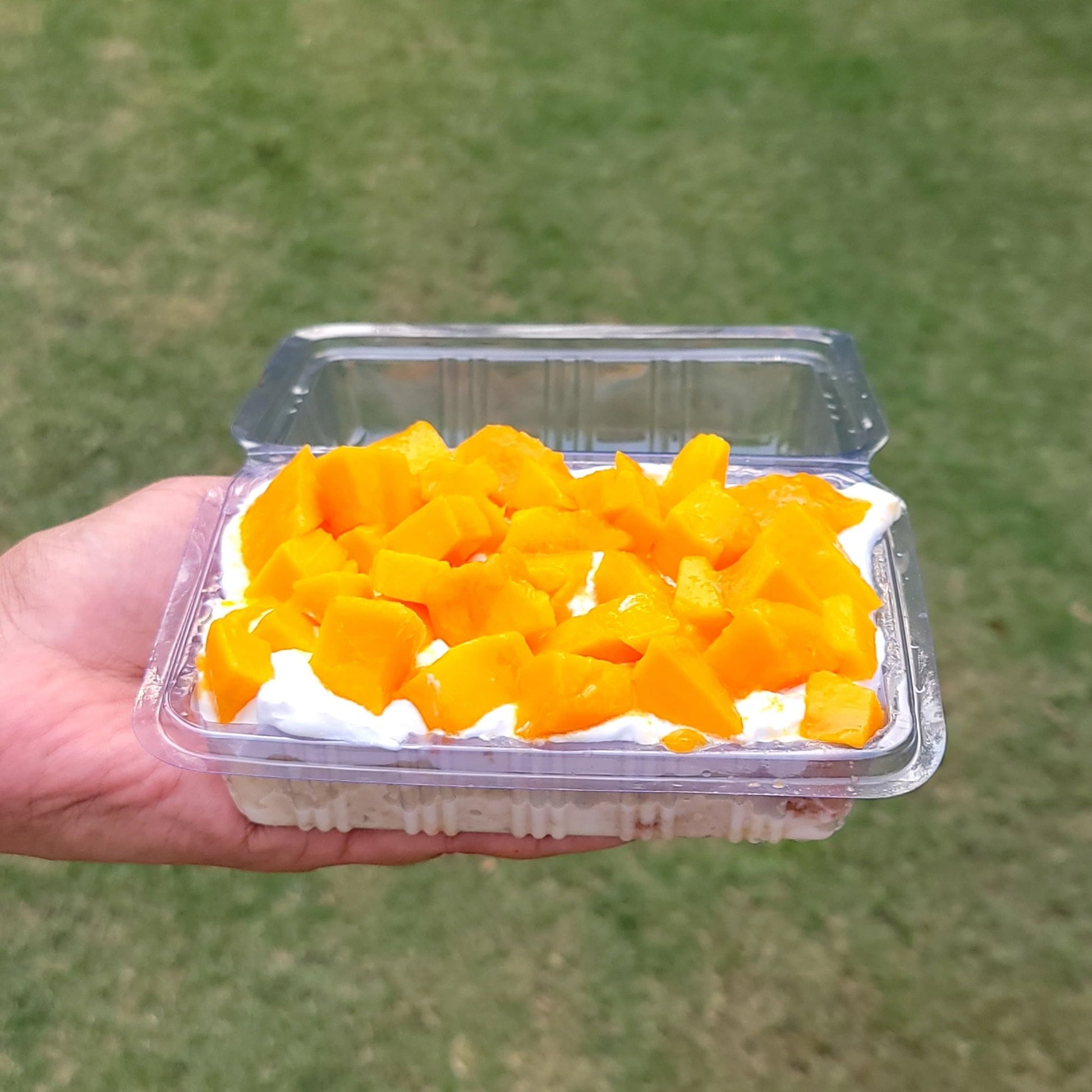 Mango Tres Leches Cake mini - Muffin Club